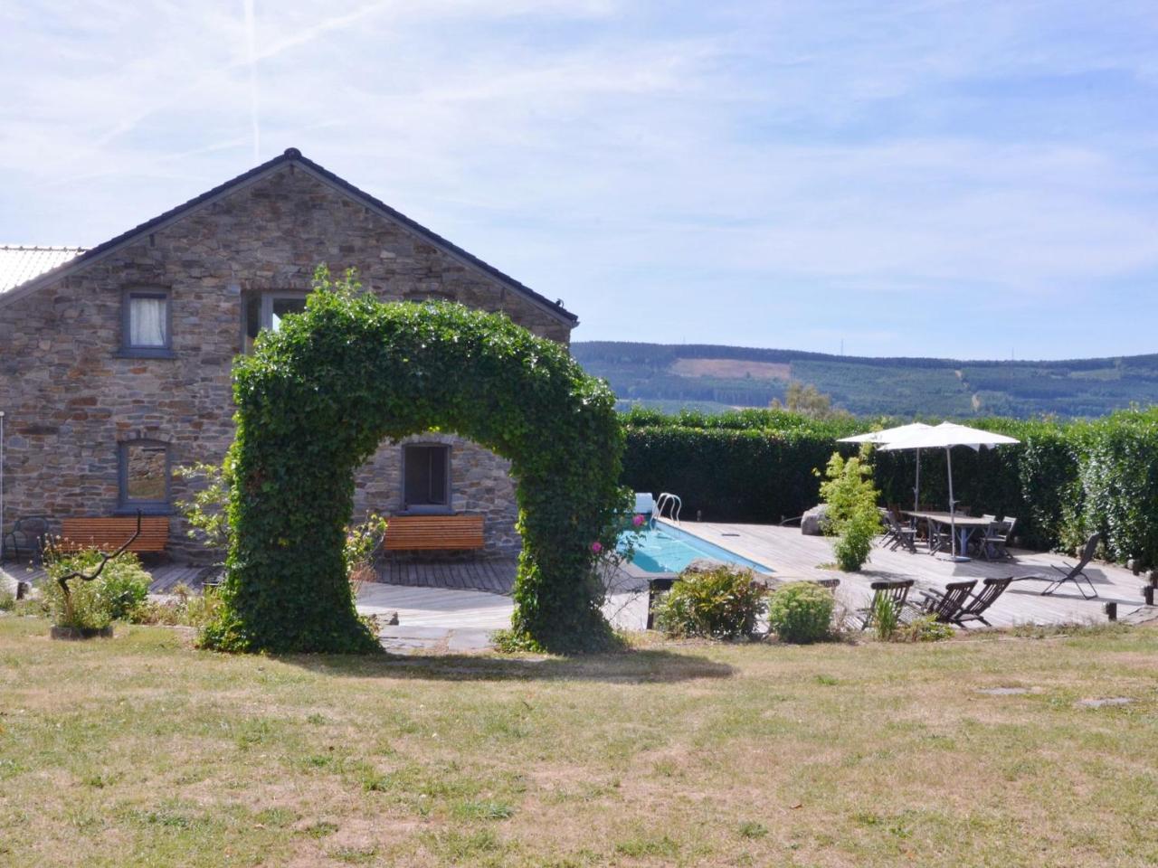Gorgeous Holiday Home In Stoumont With Garden 外观 照片